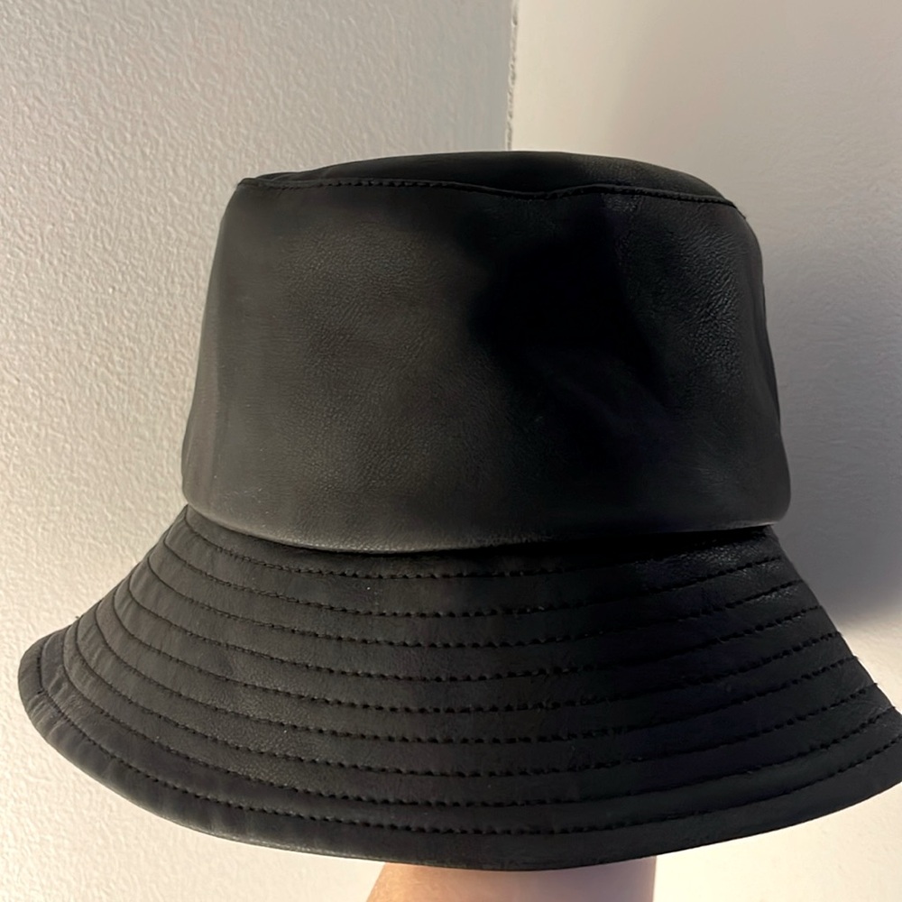 NOIZE vegan leather bucket cap